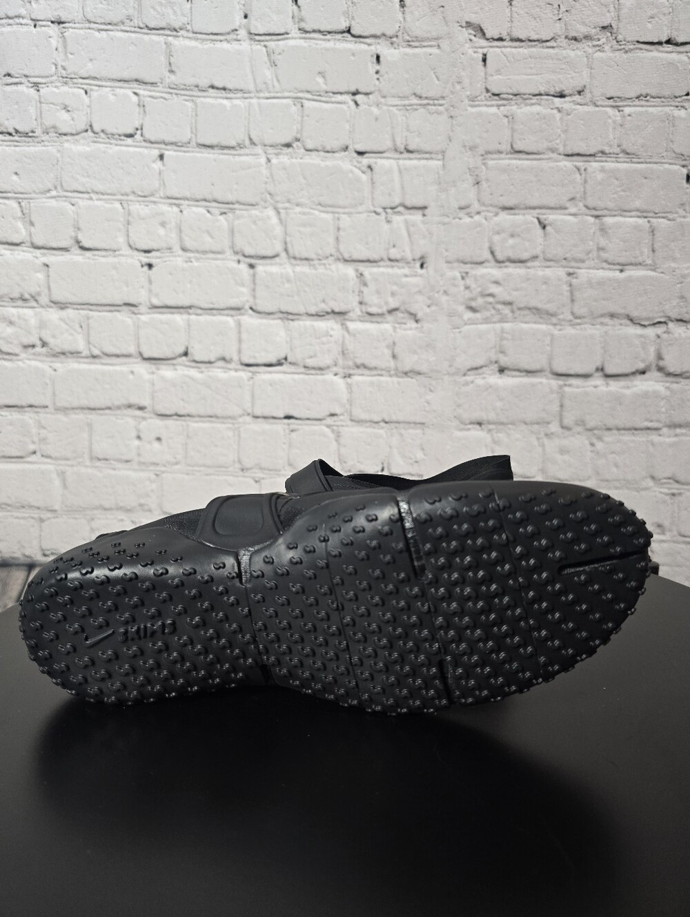 NikeSKIMS RIFT MESH Sneaker - Picture 10 of 10